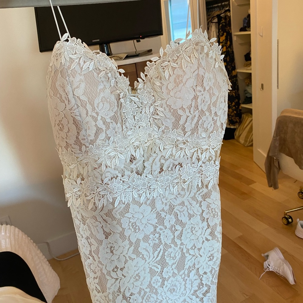 Never worn and not available online